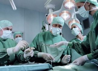 Kasus Pentingnya Hari baik (3) : HARI BURUK MASUK RUMAH SAKIT, OPERASI MENYEBABKAN BUANG AIR BESAR LEWAT VAGINA illustrasi operasi